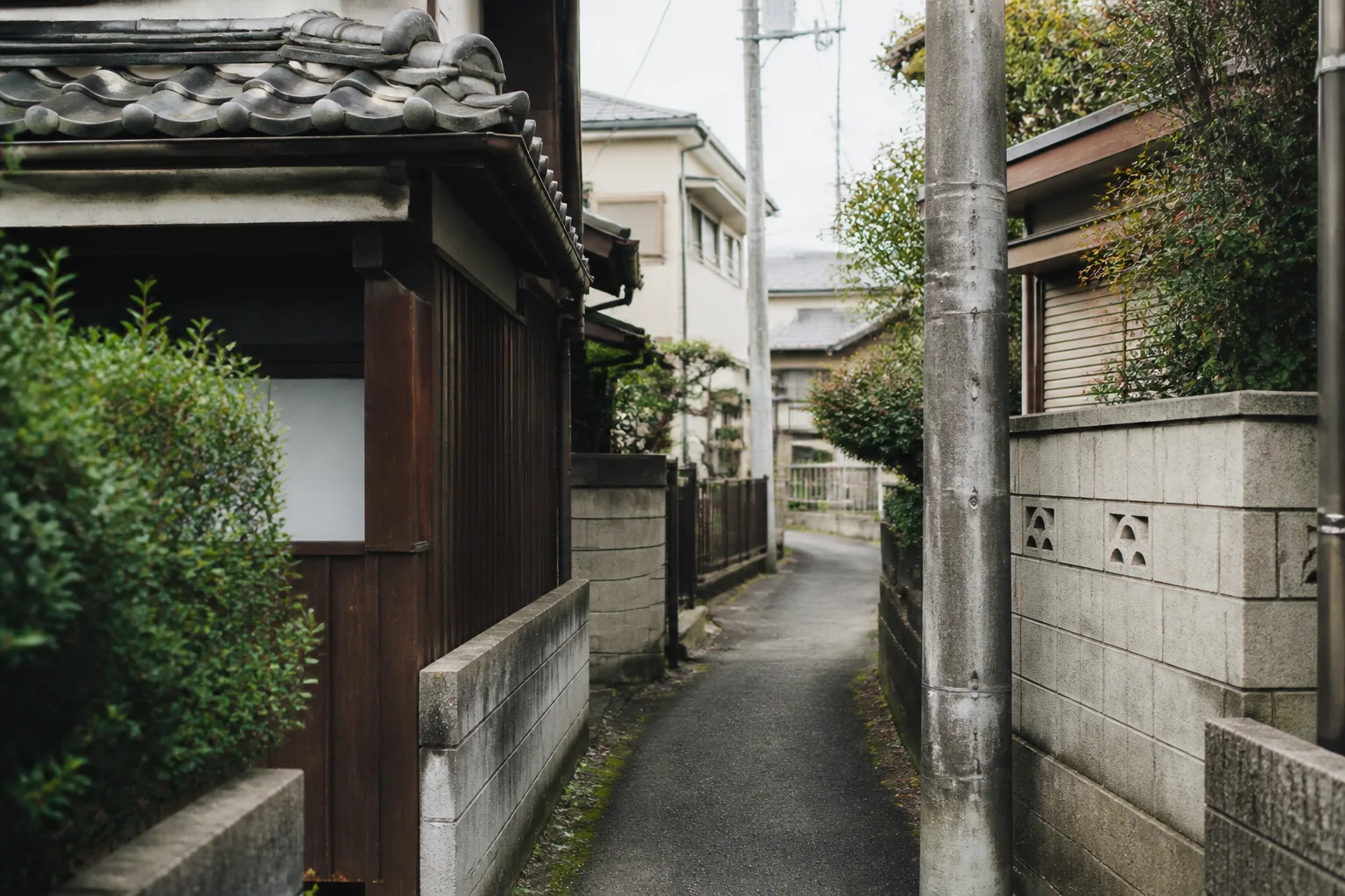 前面道路が狭い家の解体。費用と工期が変わる理由の確認ポイント 1